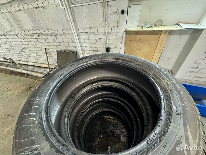 Nokian Tyres Hakka Black SUV 275/50 R22