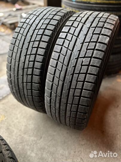 Yokohama Ice Guard IG52C 215/55 R17