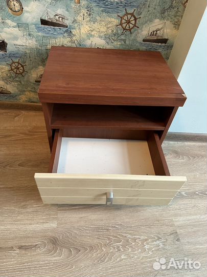 Тумба прикроватная