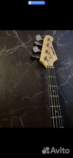 Бас гитара Clevan