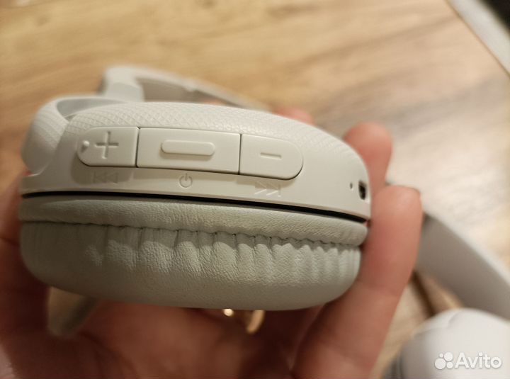 Беспроводные наушники sony