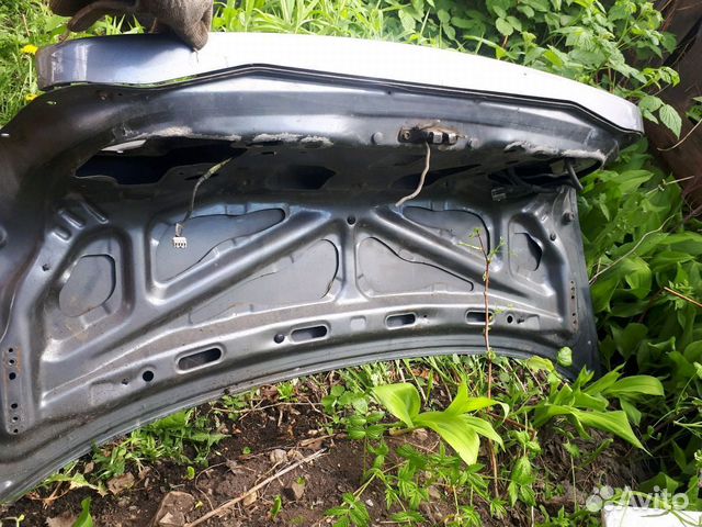 Крышка багажника Mazda cronos