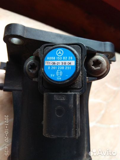 Фланец вп.коллектора-эл.магнит клапан мерседесw204