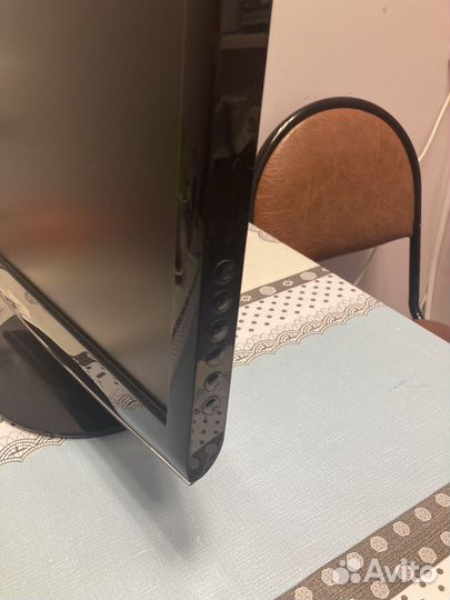 Монитор Samsung для компьютера