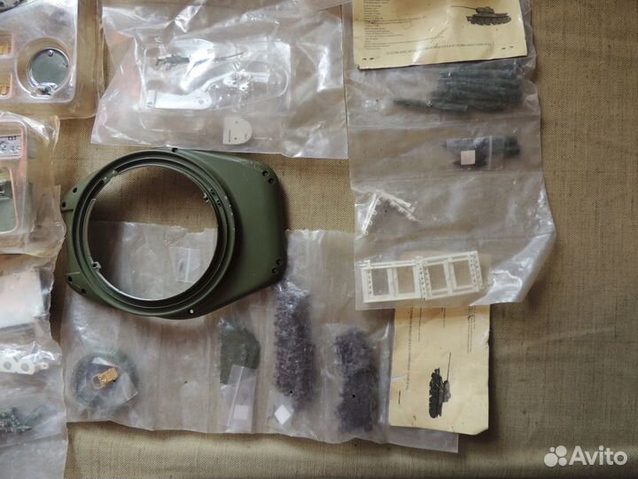 Детали Танк Т-34-85 металл. Eaglemoss