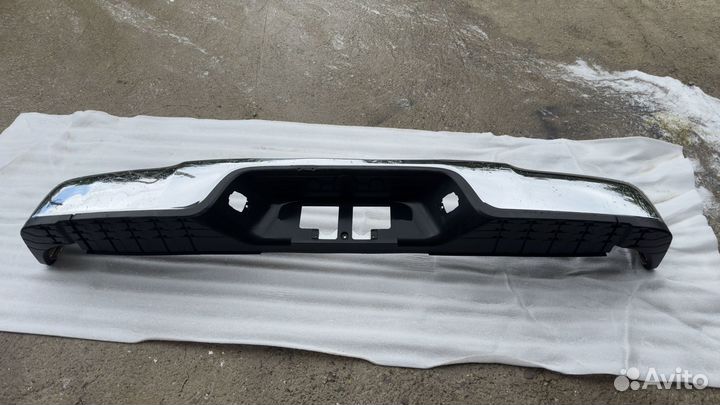 Бампер задний Toyota tundra 2007-2013