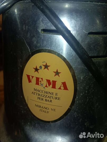 Профессиональная Соковыжималка vema