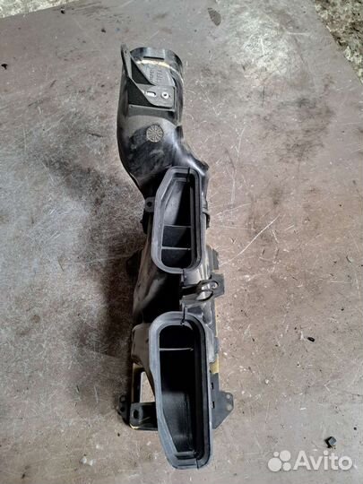 Воздуховод печки на Ягуар s-type