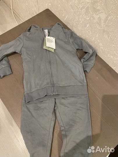 Костюм спортивный