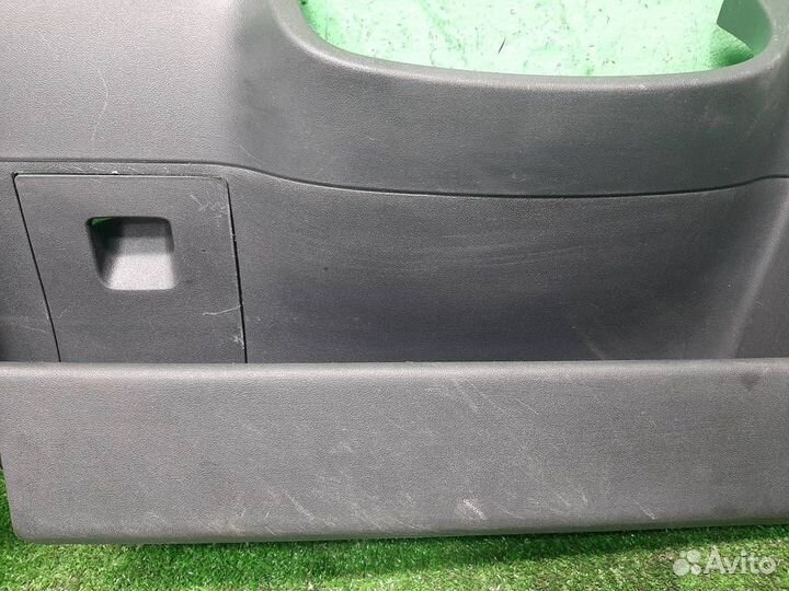 Накладка торпедо подрулевая Hyundai Getz TB 2007