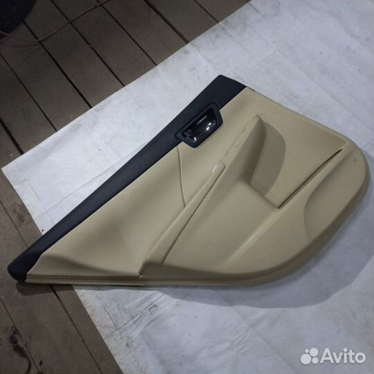 Обшивка двери задняя левая Toyota Camry V50
