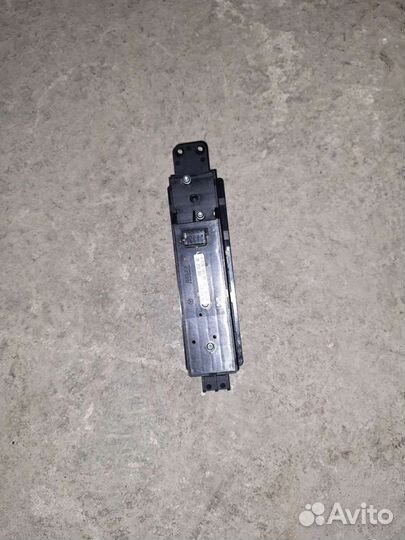 Кнопки стеклоподьемника на мерседес 639