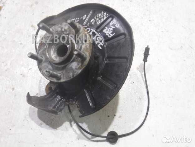 Кулак передний левый