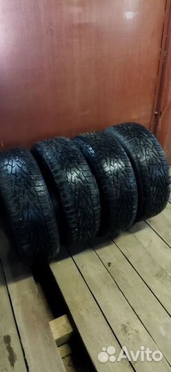 Nokian Tyres Hakkapeliitta 7 215/65 R16 102T