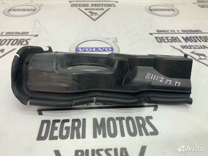 Дефлектор радиатора правый Volvo S80 08- 31290774