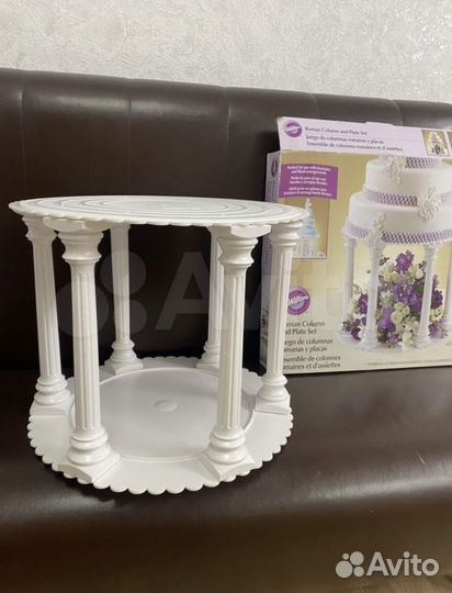 Подставка для торта с колоннами