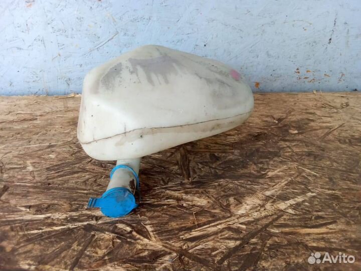 Бачок омывателя Audi 80 B4