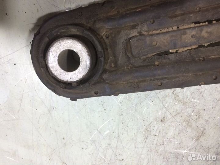 Опора двигателя задняя LADA Largus R90 2011