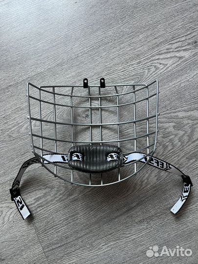 Маска на хоккейный шлем