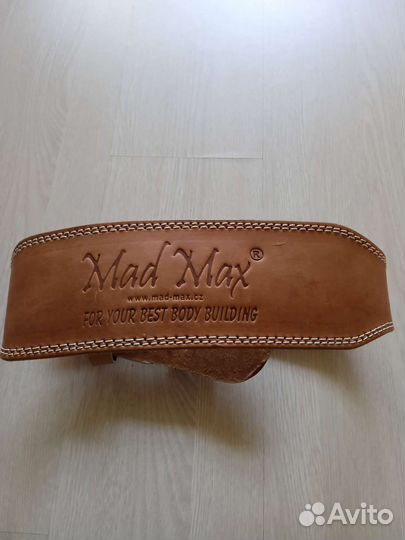 Кожаный ремень для занятия в спортзале