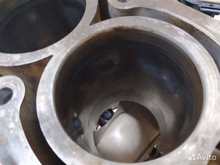 Блок цилиндров Toyota RAV4 A30 2007