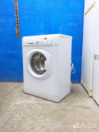 Стиральная машина белая бу с дисплеем Ariston