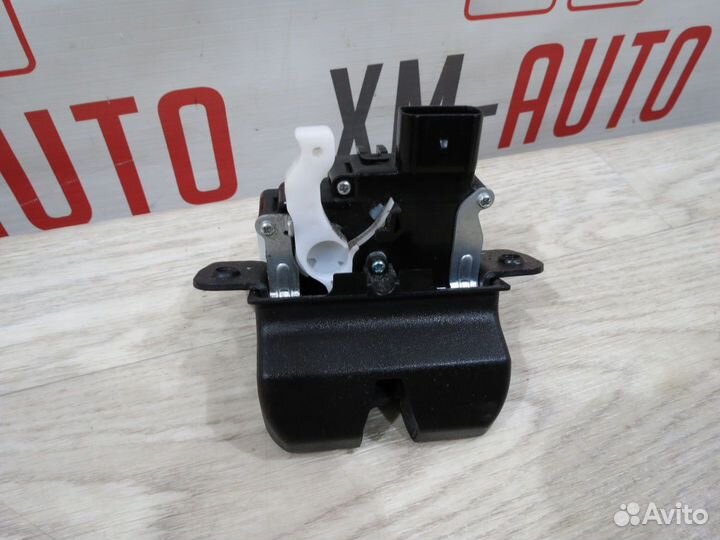 Замок крышки багажника Kia Sportage 4