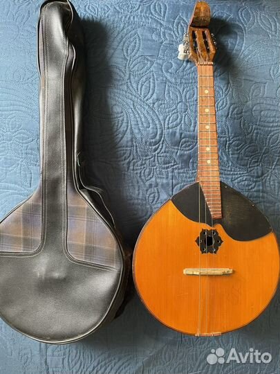 Домра 4 струнная