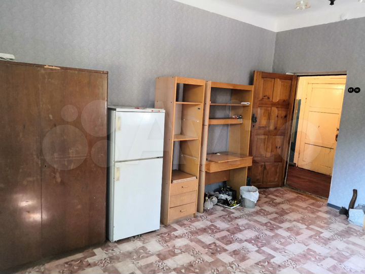 Комната 23 м² в 3-к., 1/2 эт.