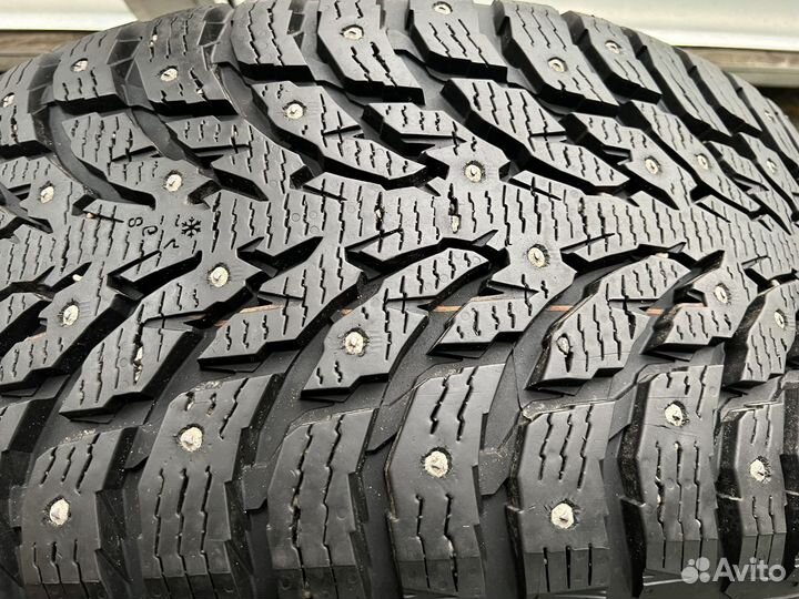 Nokian Tyres Hakkapeliitta 9 275/45 R20