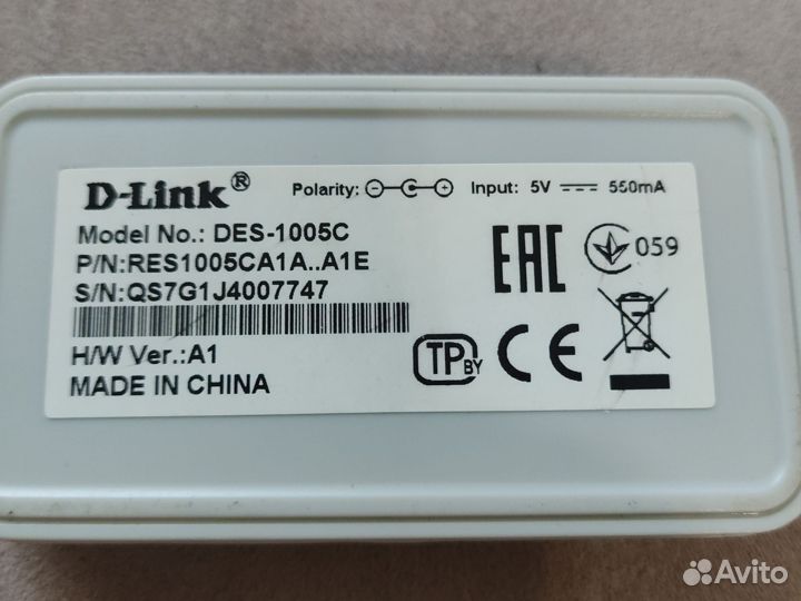Коммутатор D-Link DES-1005A