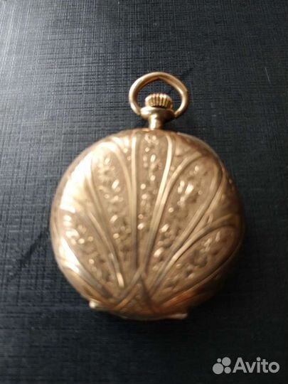 Золотые карманные часы