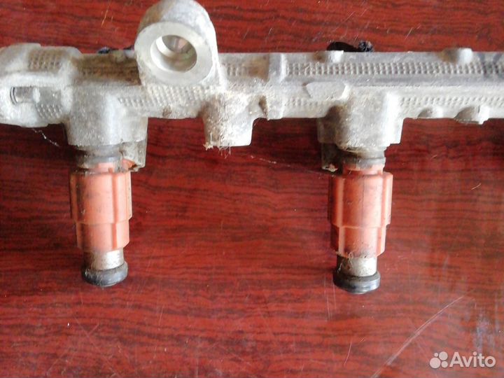 Топливная форсунка Mitsubishi Carisma 1.6 4g92