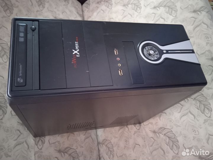 Системник 4х4