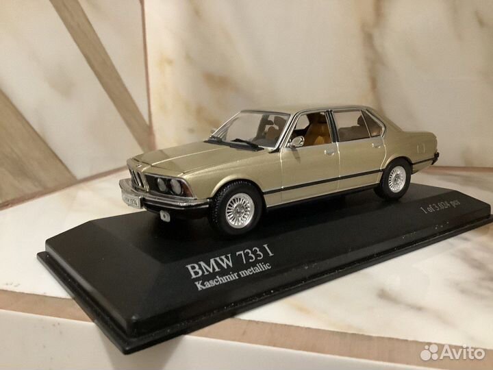 BMW 733i E23 1977 1:43 Minichamps Gold