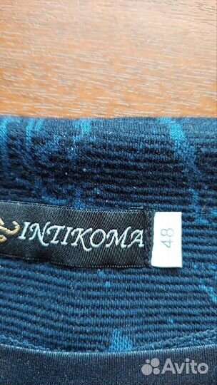 Трикотажное платье 48 размера сзади шлица