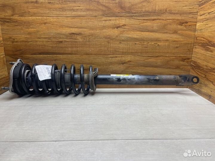 Амортизатор подвески передний Mercedes C-Class