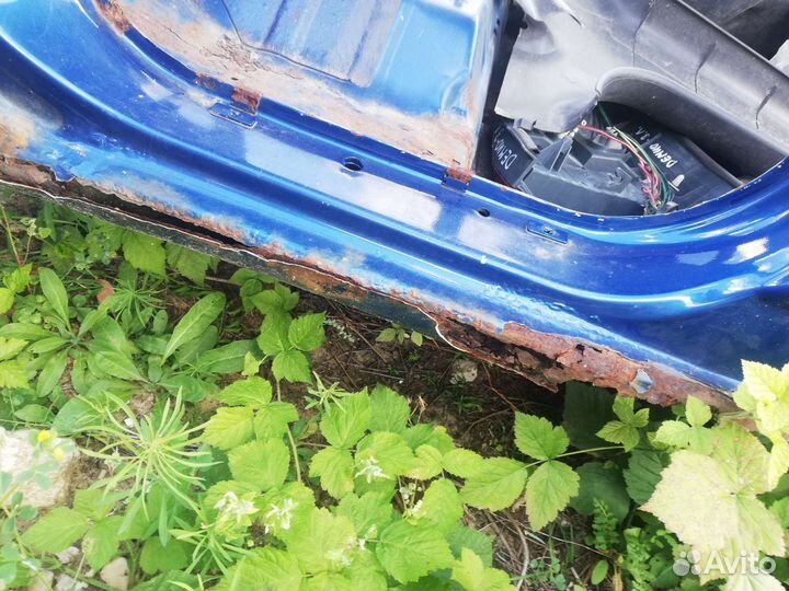 Кузов Мазда демио