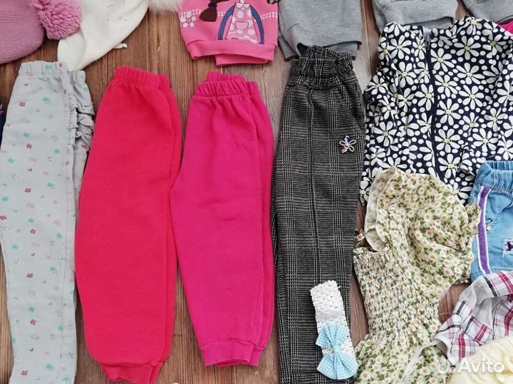 2 коробки вещей на девочку