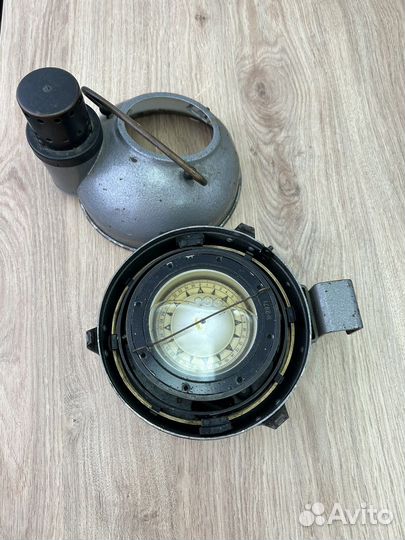 Компас шлюпочный