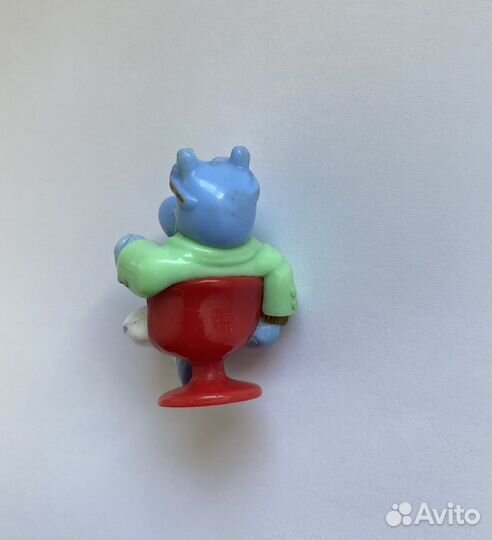 Игрушка из киндер сюрприза