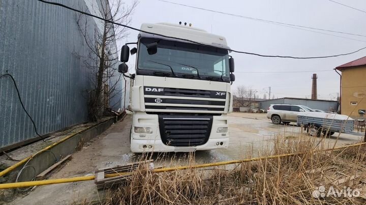 DAF XF 105.460 с полуприцепом, 2012