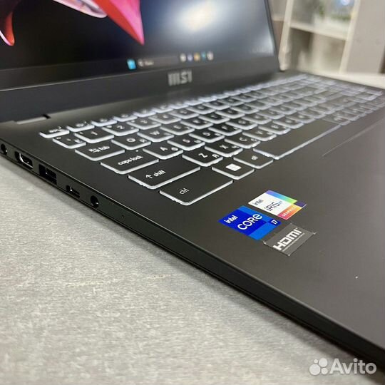 Ноутбук MSI Modern 15 B12M-212XRU (арт. 40272)