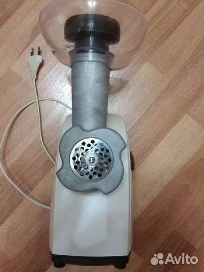 Мясорубка электрическая moulinex, с насадками