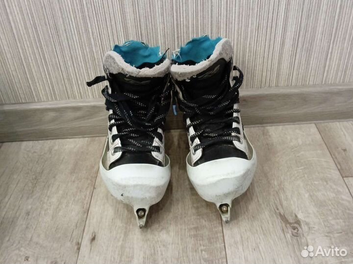 Хоккейные вратарские коньки bauer