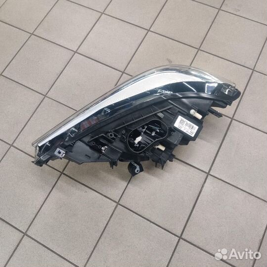 63117478156 Фара правая LED Bmw F32 F33 F36