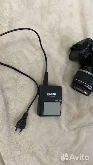 Зеркальный фотоаппарат canon