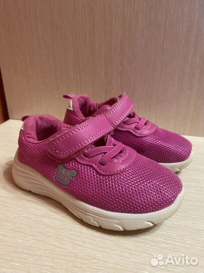 Кроссовки для девочки