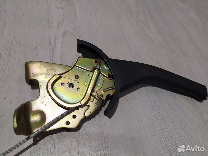 Ручник Geely emgrand X7