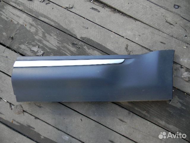 Накладка задней левой двери Рендж Ровер Эвог